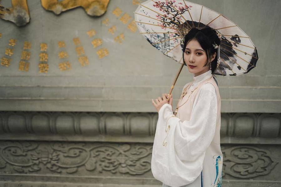 如月灰cos美图：真实还原的代表性角色扮演-51acg