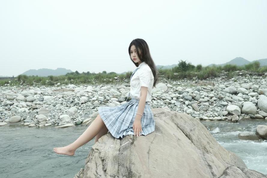 Eloise软软举牌，为你带来的精选cos作品登场-51acg