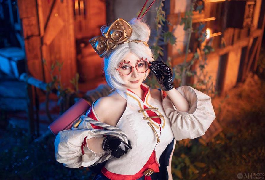 Mikomihokina高叉礼服摄影分享，感受华丽魅力-51acg