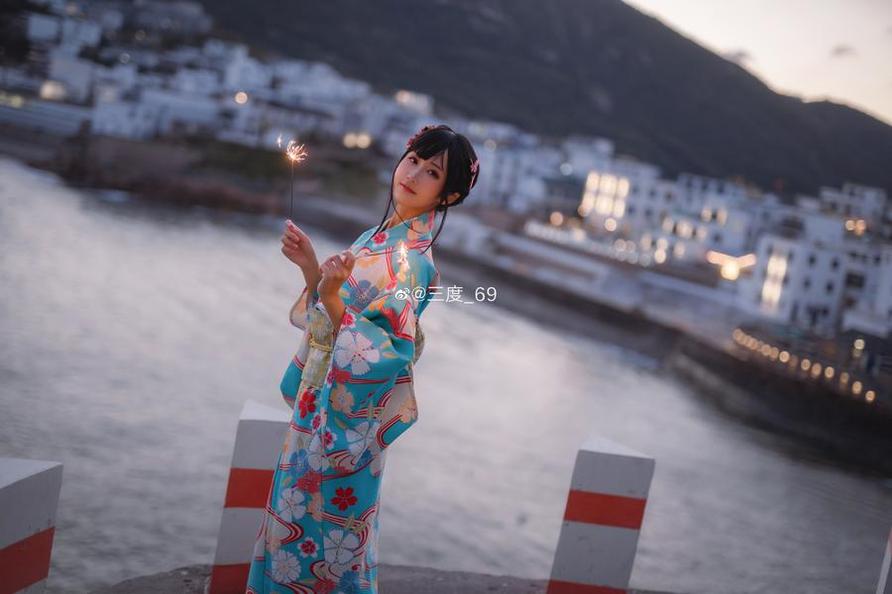 三度69赤夏白裙：原图大公开，让你全面了解cosplay的美好-51acg