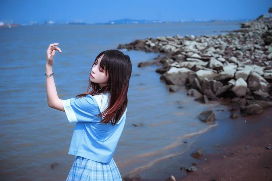 疯猫ss浴缸泡泡，气氛恬静，美图摄影带你领略泡浴的奇妙之旅。-51acg