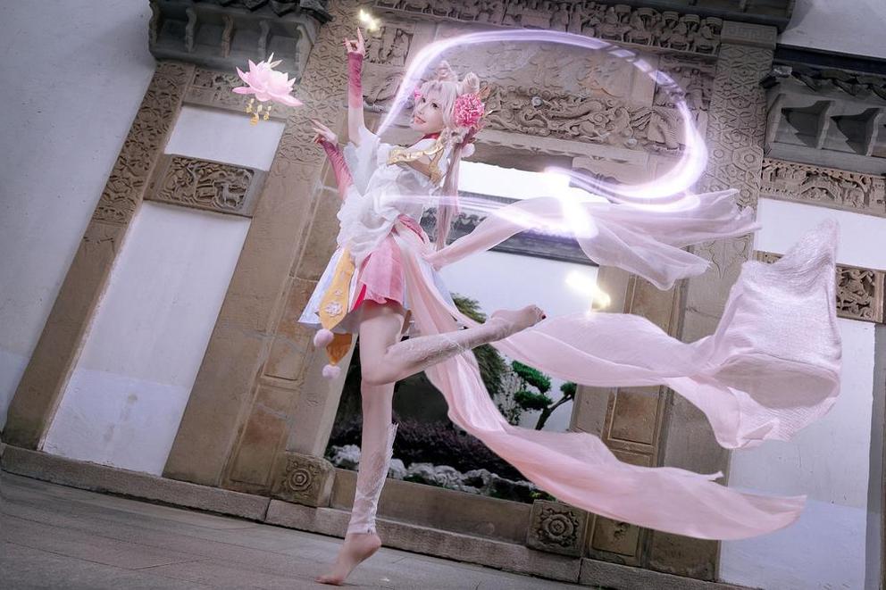 露儿大魔王cos兔女郎代表了完美与魅力的结合-51acg