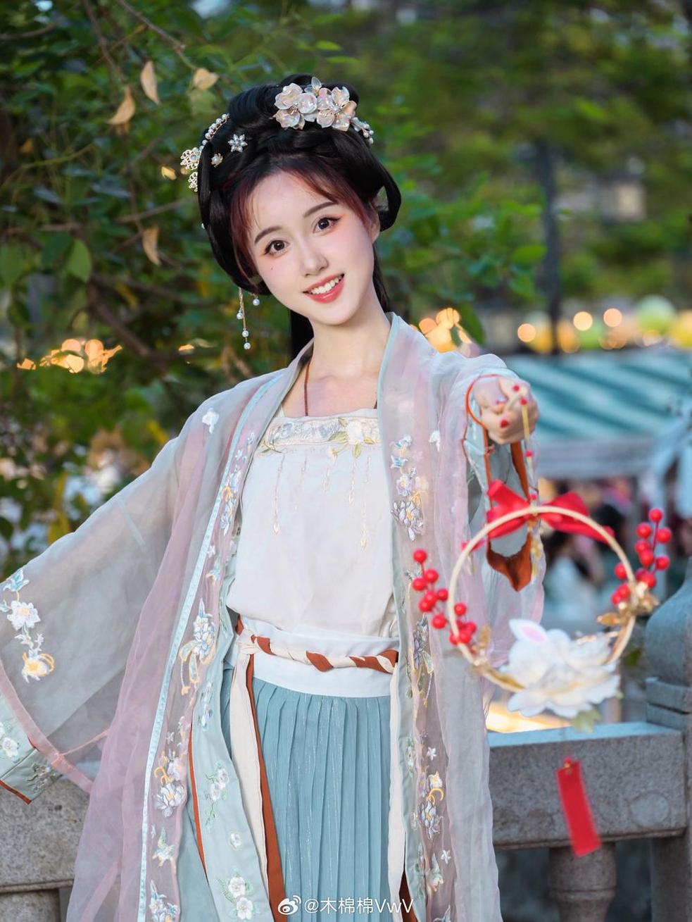 这组“木绵绵owo斯卡蒂”的Cos作品，魅力非凡-51acg