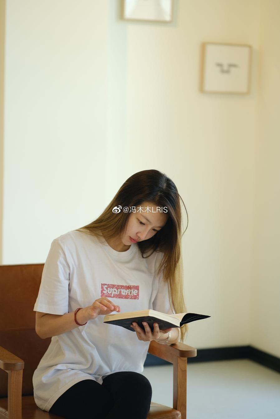 精心打造，完美展现——冯木木职业服图片大公开-51acg