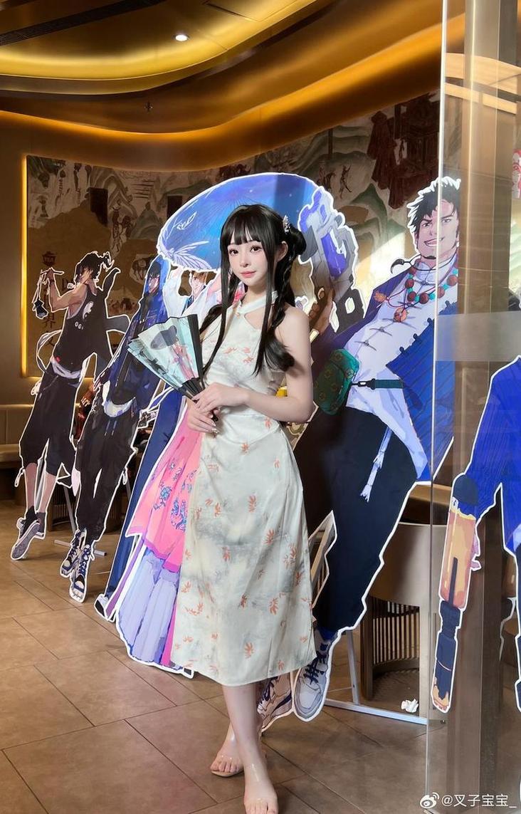 穿上你最爱的cos服装，跟着叉子宝宝cos瓶儿分享快乐-51acg