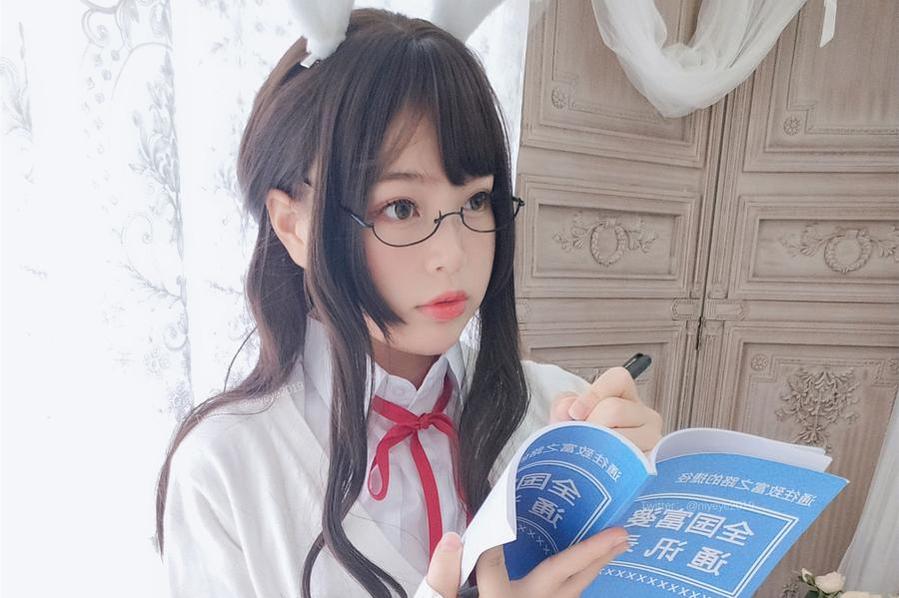 过目不忘的白烨cosplay美图，多款原创作品等你来挑战-51acg