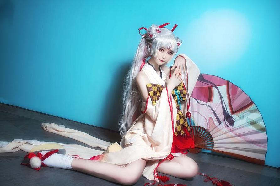 Yui金鱼毛衣图照片：精选原图，欣赏cosplay之美-51acg