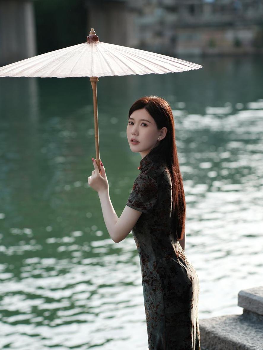 chloe霏霏网盘中最精美的cosplay图包-51acg