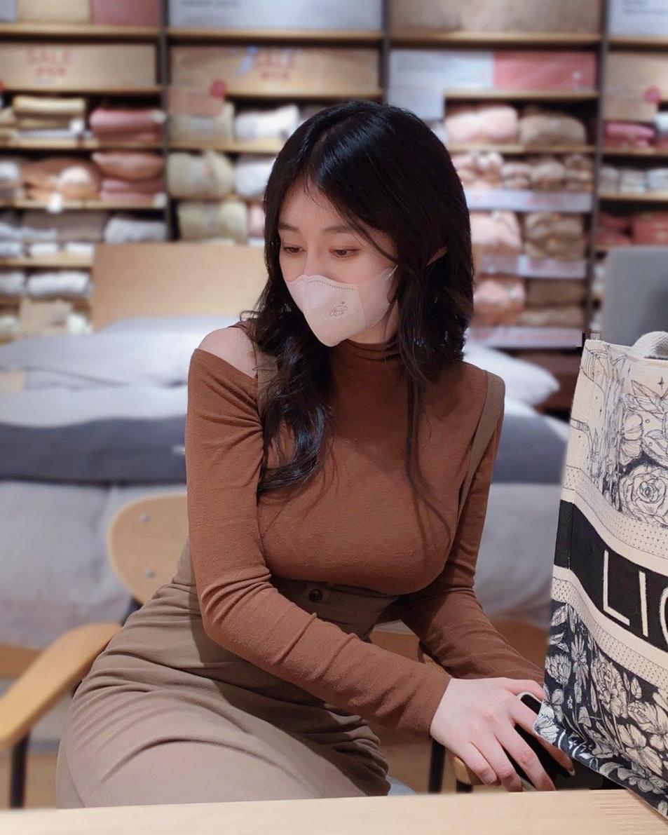 欣赏萌堆白银81的原图，感受cos技艺的精湛完美-51acg