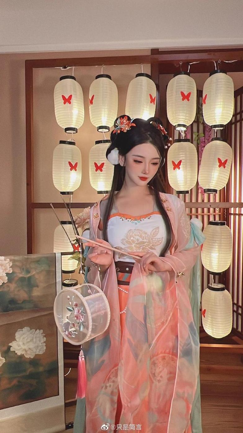 只是简言cos野生羊：一份精心挑选的cos图片合集，值得收藏-51acg