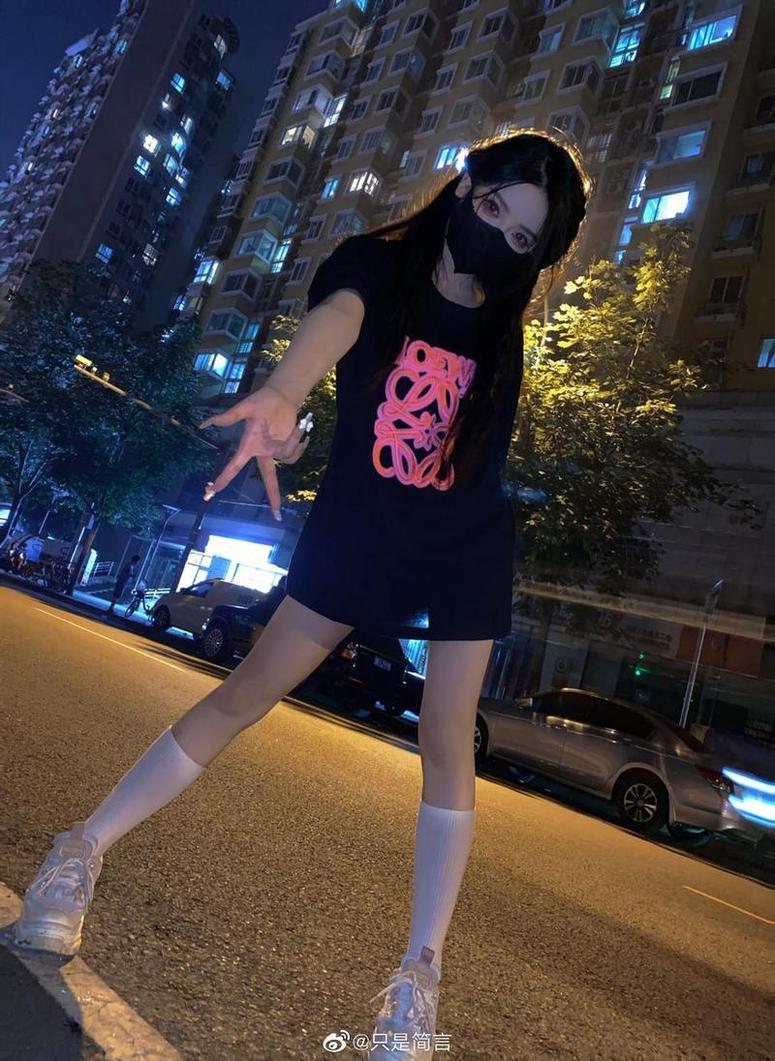 只是简言cos野生羊：一份精选的cos摄影照片分享-51acg