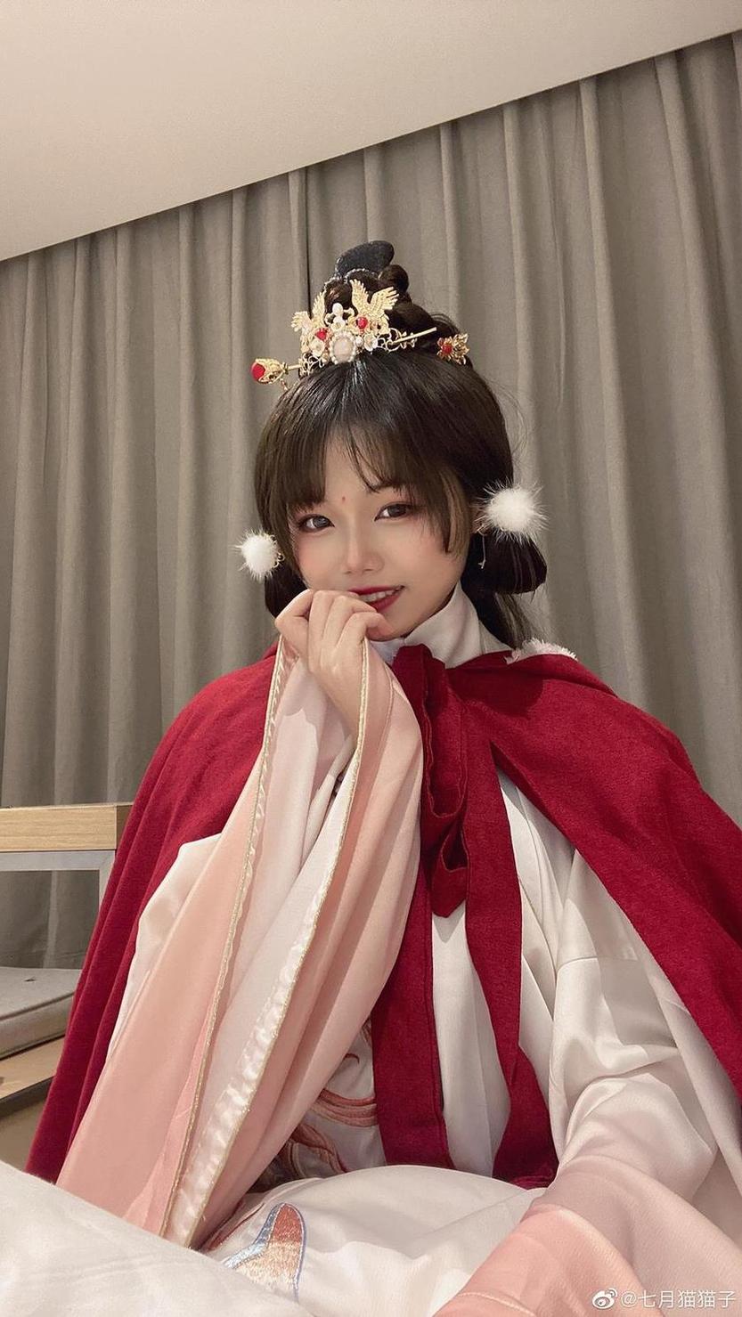 唯美摄影，享受七月喵子体操服全套带来的视觉盛宴-51acg