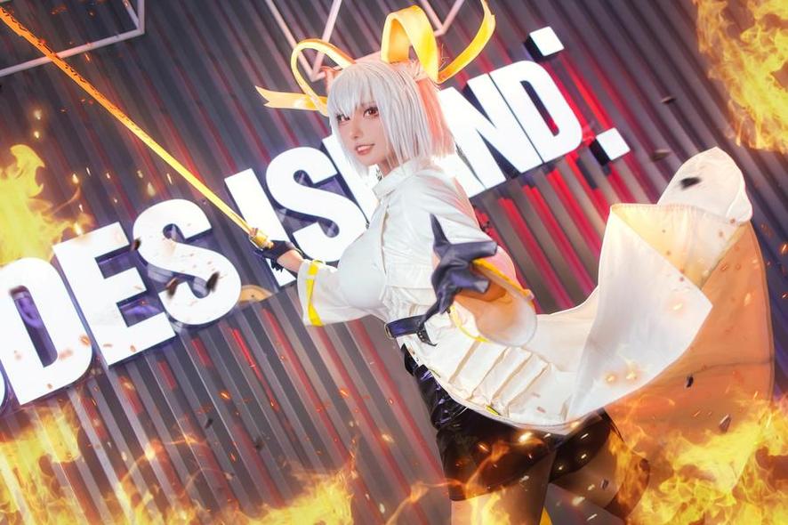 菌烨tako电子版合集：cosplay精选图集-51acg