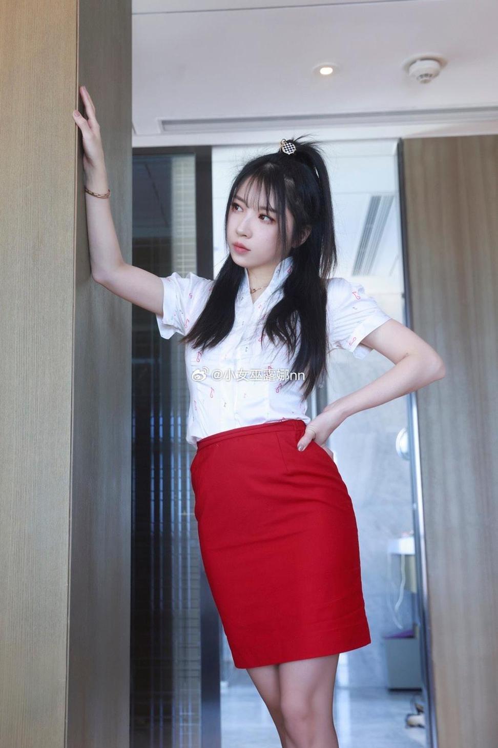 小女巫露娜定制在线：展示超美照片，现已上架-51acg