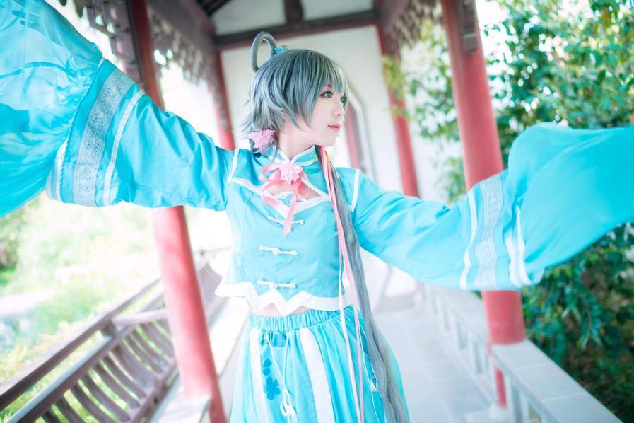 惊人的化妆技巧，弥音音蔷薇完美的cosplay作品-51acg