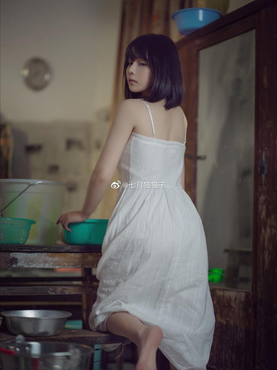 这张七月喵子体操服壁纸照片展现出的视觉效果真是太好看了-51acg