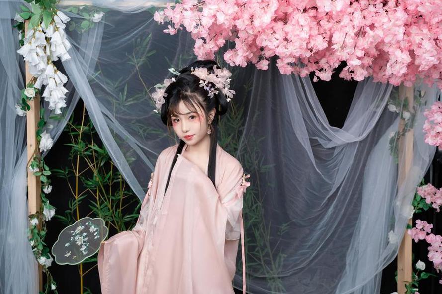 喵小吉双子最强冰雪组合cos作品更新，火热来袭-51acg