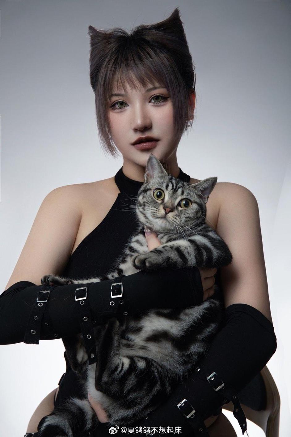 夏鸽鸽不想起床透明jk的cosplay图片，每一张都如艺术品般精彩-51acg