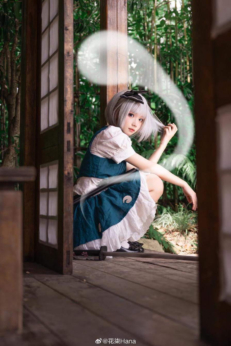 《花柒hana圣诞蕾姆cos正片》惊艳作品，一睹为快-51acg