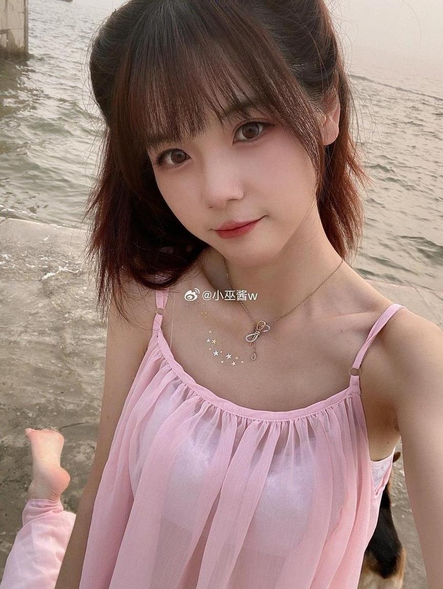 楚楚可爱！小巫酱w十秒Cos图包，带你领略不一样的萌点。-51acg
