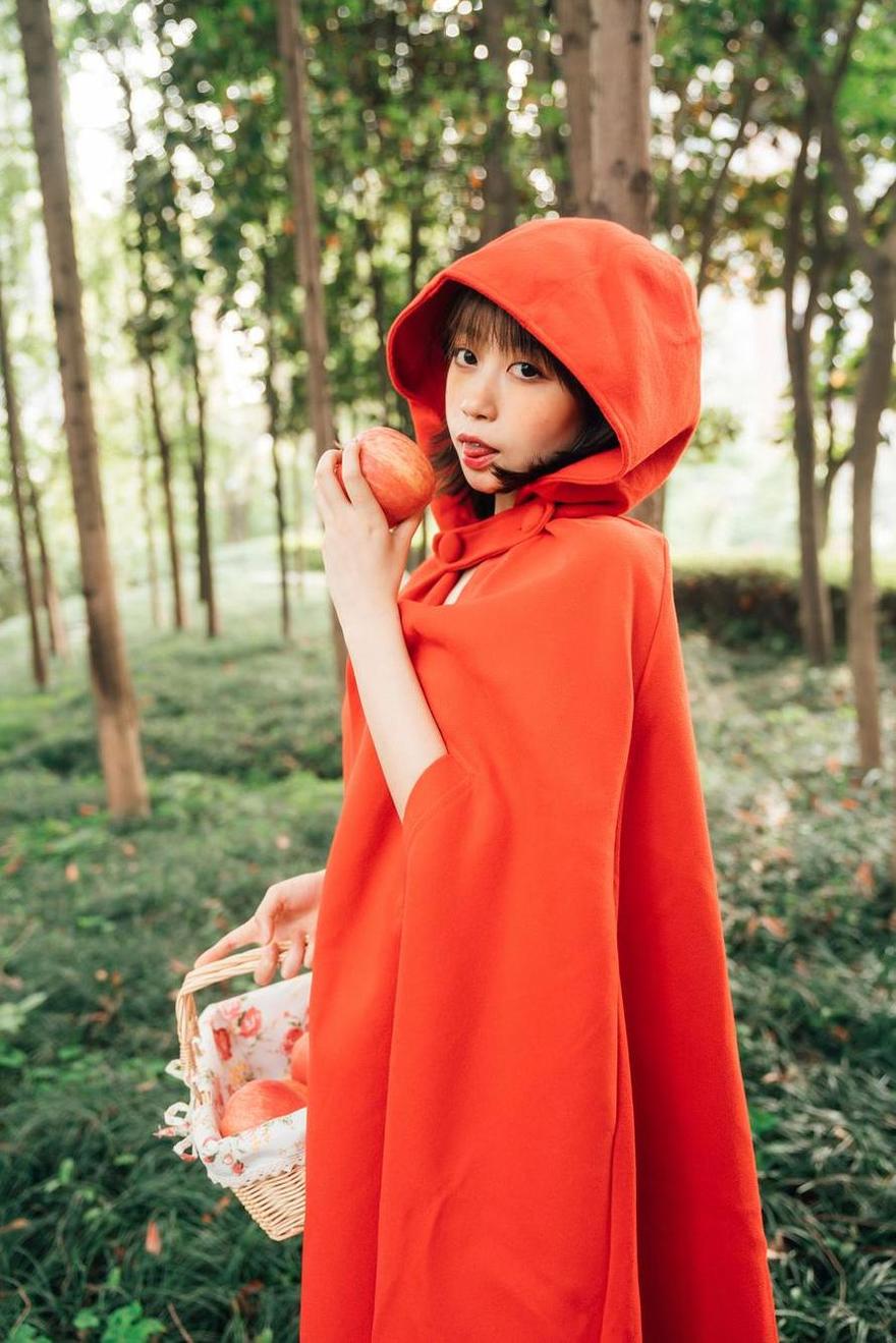 奈汐酱nice拳击，肌肉线条完美无缺，这不是cos，这是次元的力量-51acg
