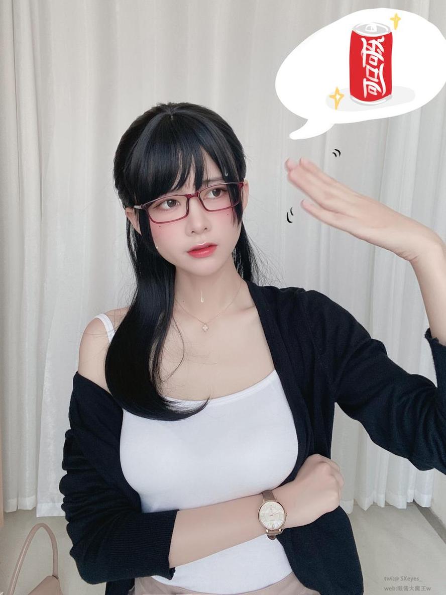 眼酱大魔王w逆兔cos作品惊艳百观，独一无二的造型令人惊叹不已。-51acg