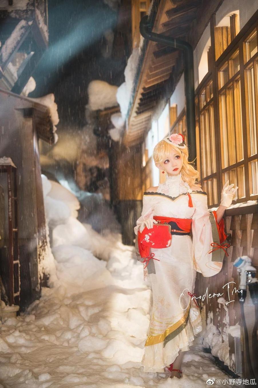 小野寺地瓜碧蓝航线泳装：美轮美奂的cos作品更胜一筹。-51acg