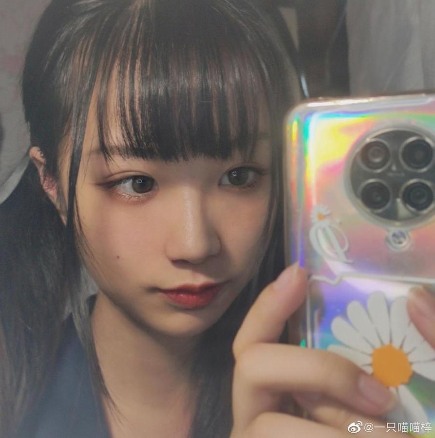 一只喵喵梓的紫发魔女：摄影照片更新，巨幅墙纸等你下载-51acg