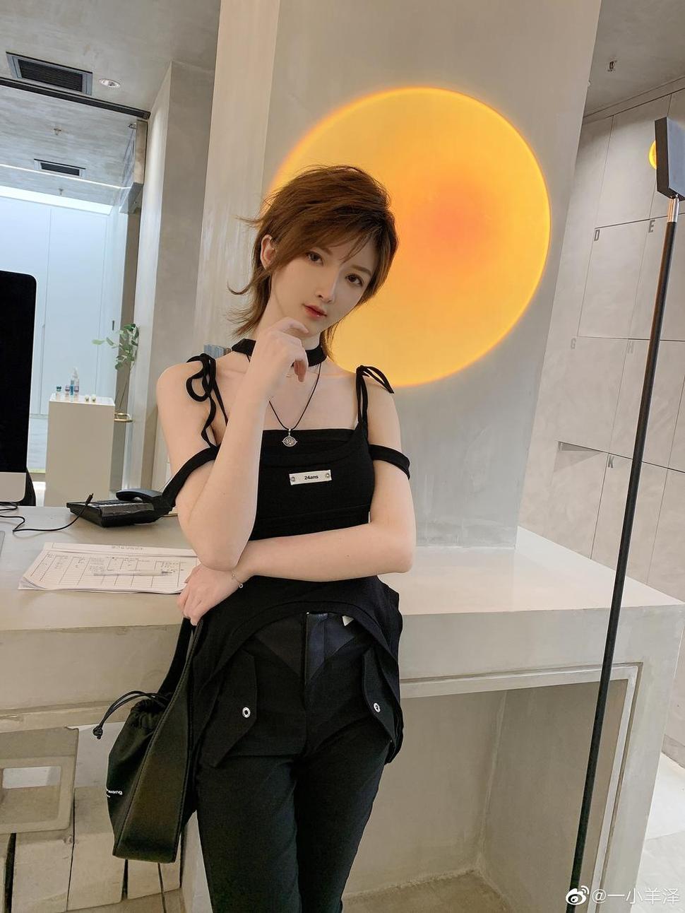 领略一小央泽哪里人照片的唯美风格-51acg