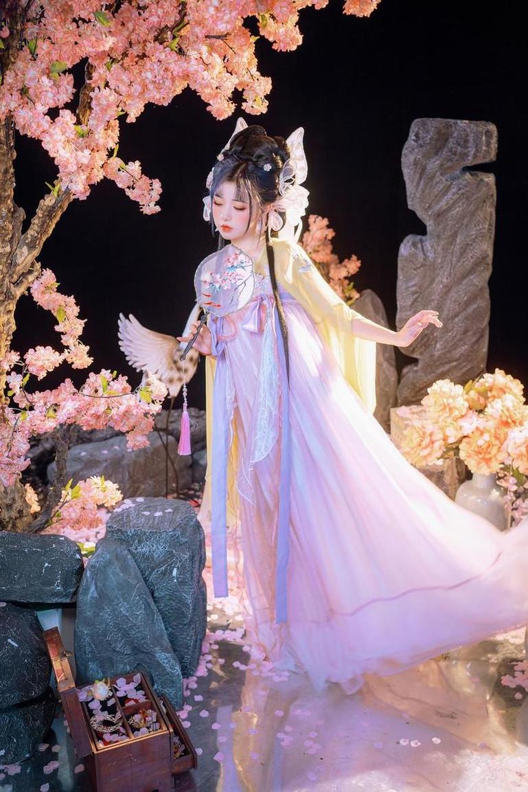 喵小吉免费无删减，精选cos作品，让你惊艳不已-51acg