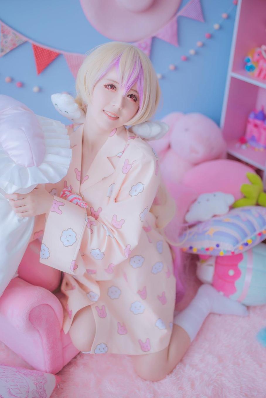 渊秧写真合集：一份精选合集，记录了她最美好的瞬间。-51acg