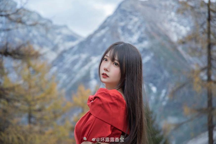 打开香草喵露露5号房领域，你会惊喜地发现其中的照片都是原图-51acg