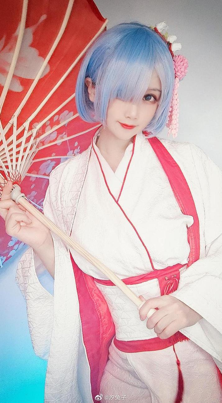 暴风雨中，汐兔子cos洛天依的图片太美了-51acg