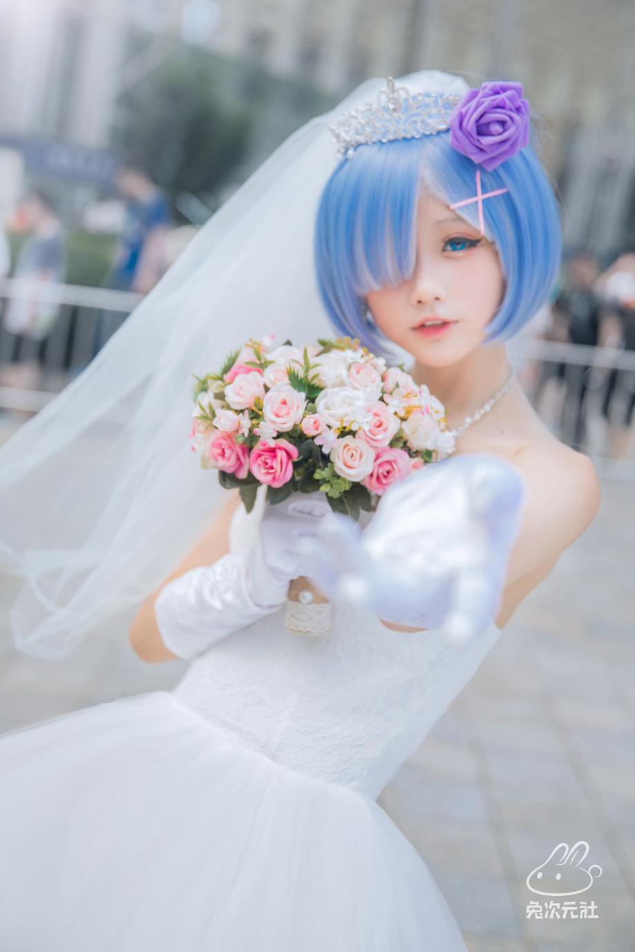传奇居民三狗先生最新cosplay图片原图放送-51acg