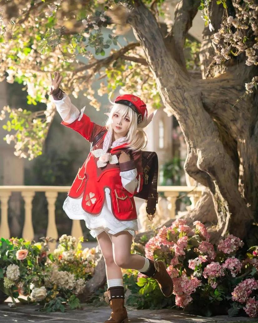女神降临楚楚子烟绯cos：每一幅摄影作品都如诗如画-51acg