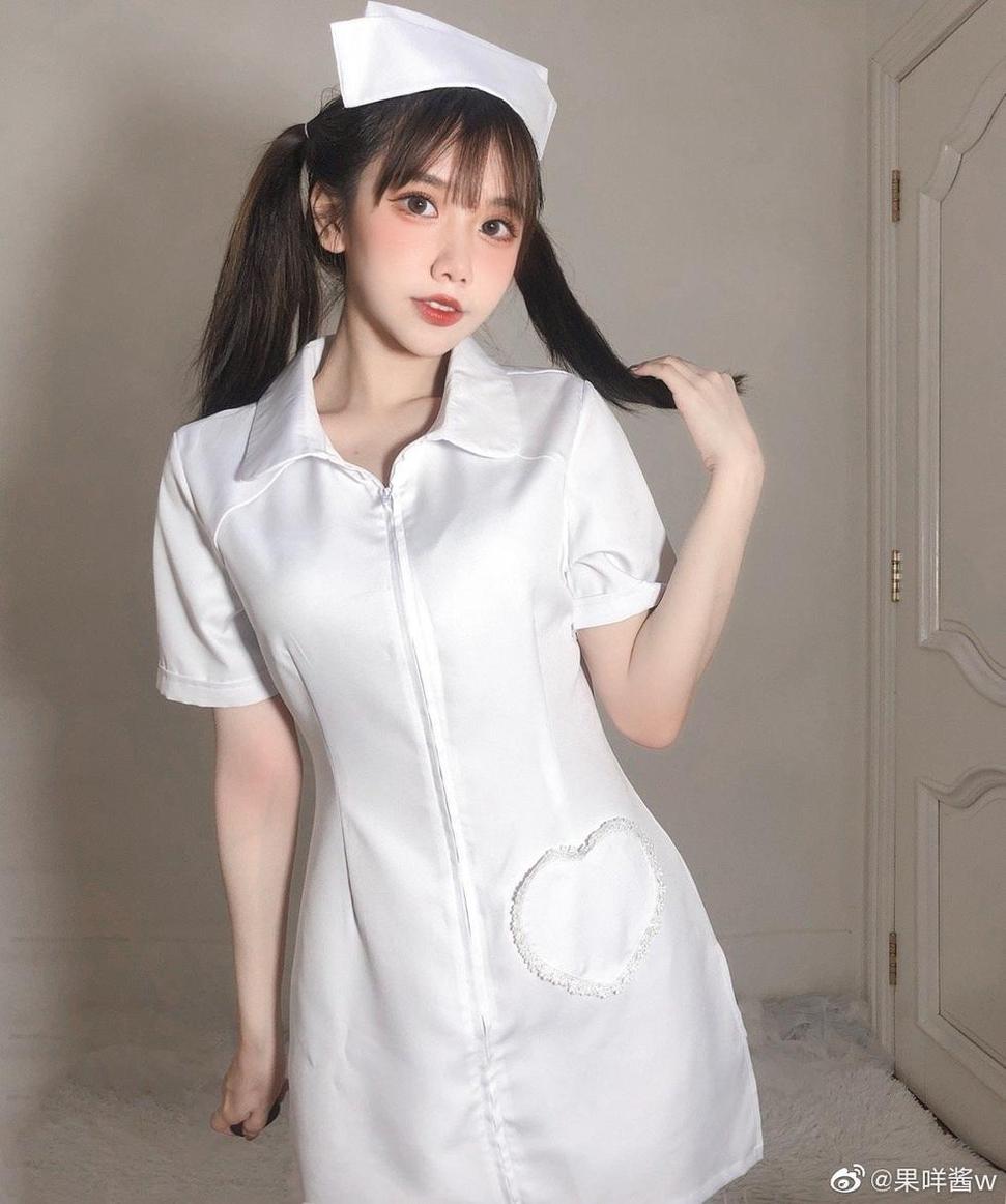 果咩酱w5号房带你驰骋原图世界-51acg