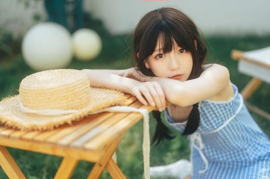 迷之呆梨调侃网，原图曝光！史上最逼真的cosplay照片-51acg