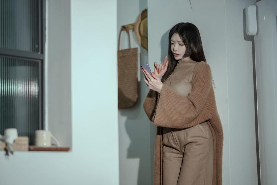 图片分享：秋和柯基暗金连体衣美图大全-51acg