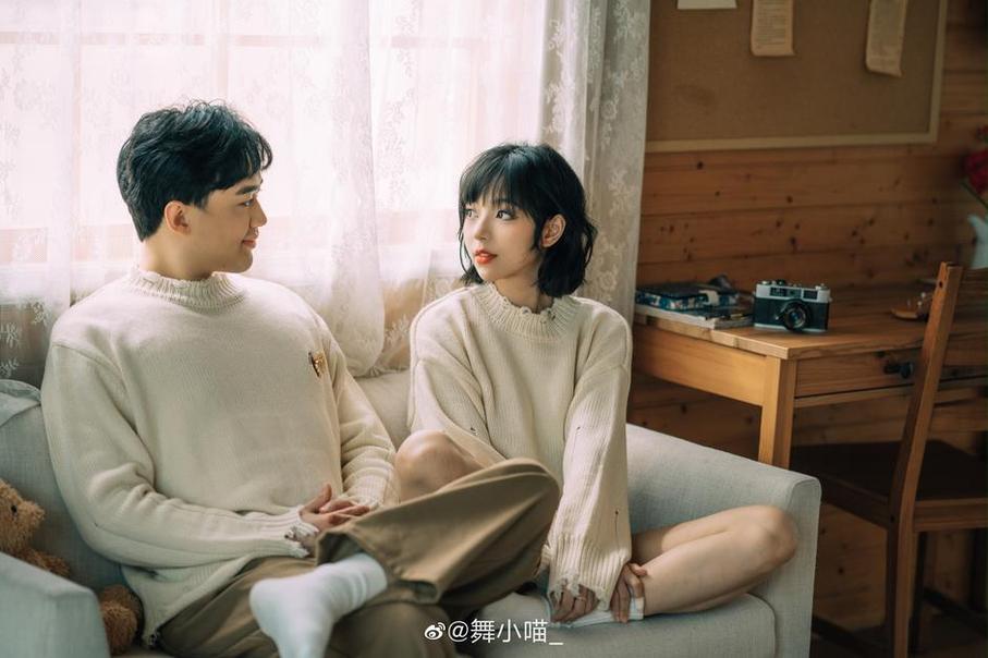 舞小喵cos写真免费版图包：满载TA的原创造型设计-51acg
