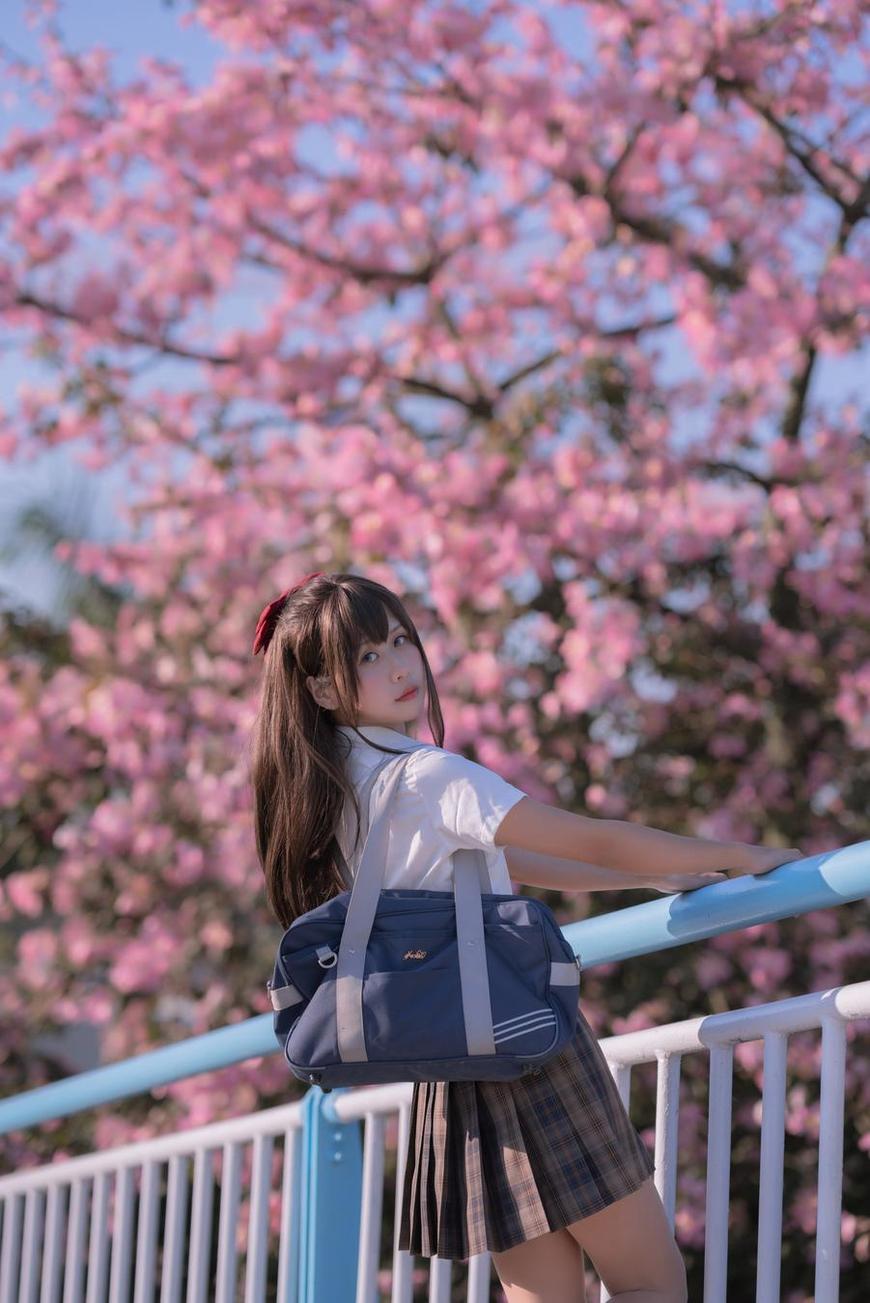 阳光美少女萌芽儿o0的最新摄影作品，优美到让人心醉-51acg