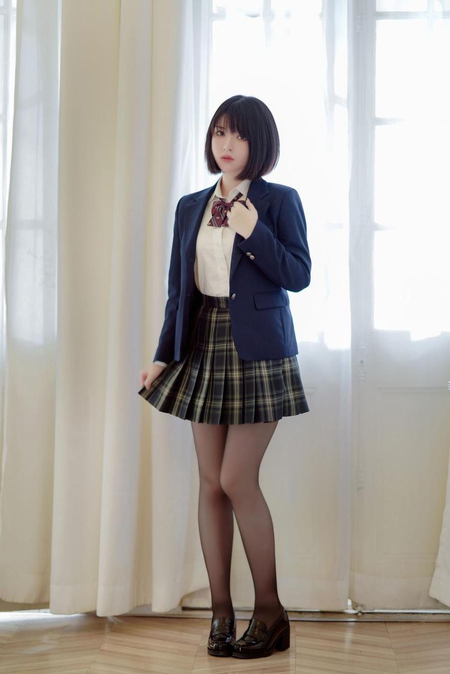 半半子免费资源2021年10月，最热门的cos作品图包，满足你对二次元的所有幻想。-51acg