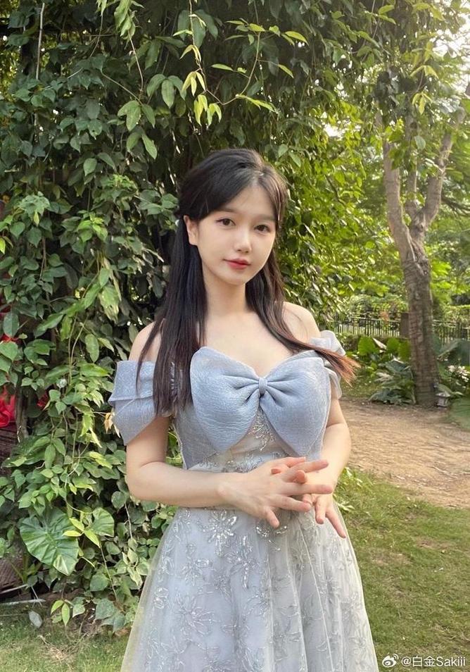 无数粉丝追捧的白金saki修女cos大合集，超值必备-51acg