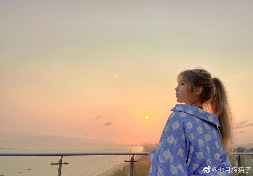 突破常规，七月喵子壁纸合集中的cos作品让你的眼睛绝不累-51acg