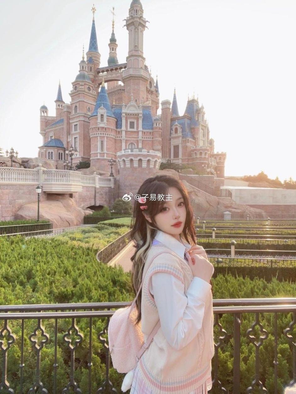 无处不在的美，白易子教主下载与你分享全球最好看的照片-51acg