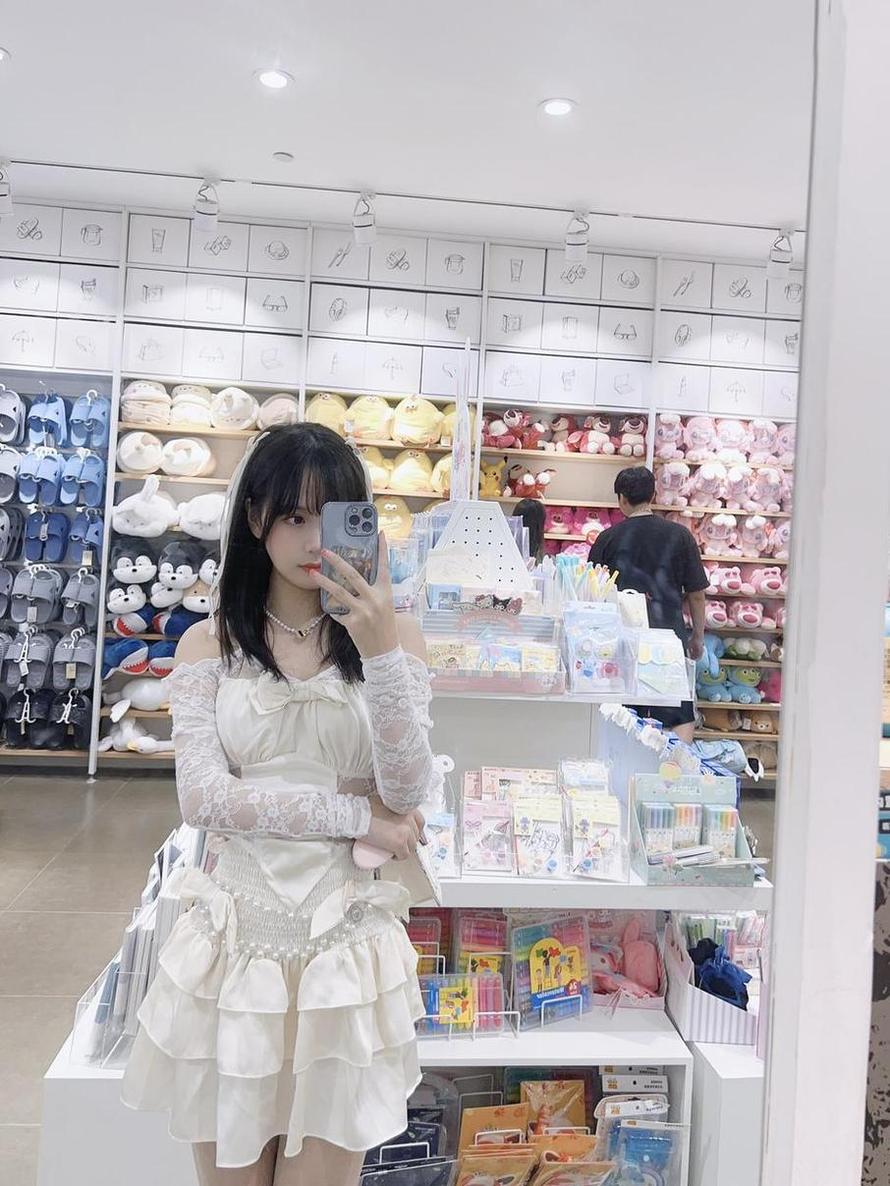 专为你而定制的萌芽儿o0邻家小恶魔美图，足以成为你收藏的珍品。-51acg