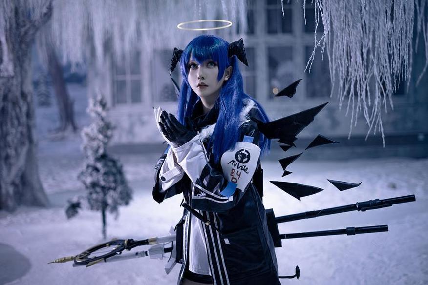 快来领略星之迟迟个人写真资料的美图套装吧-51acg