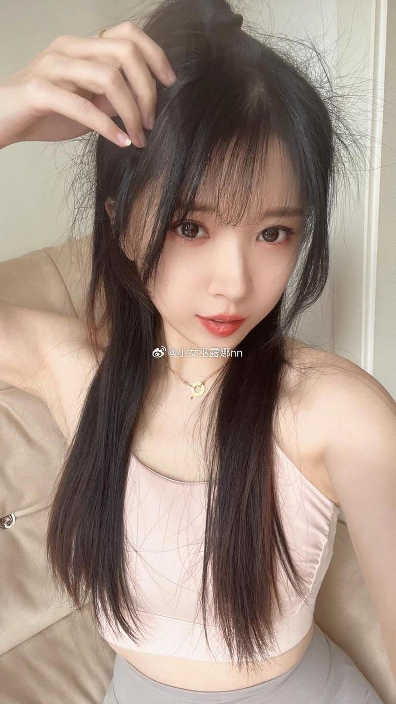 小女巫露娜用脚做asmr：新鲜更新，让你邂逅更多美-51acg