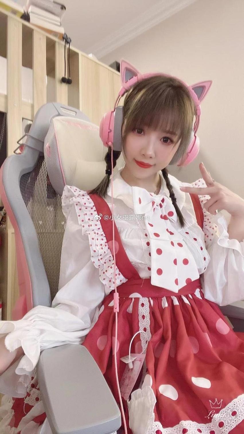 素颜小女巫露娜人声大赏美图-51acg