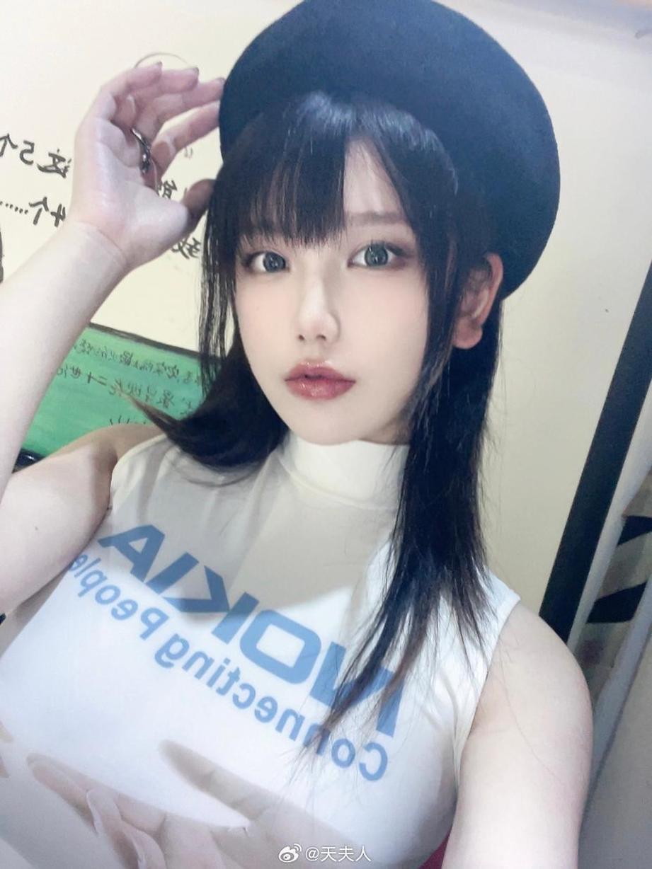 微博天夫人摄影的无删原图，细节之处尽显完美。-51acg