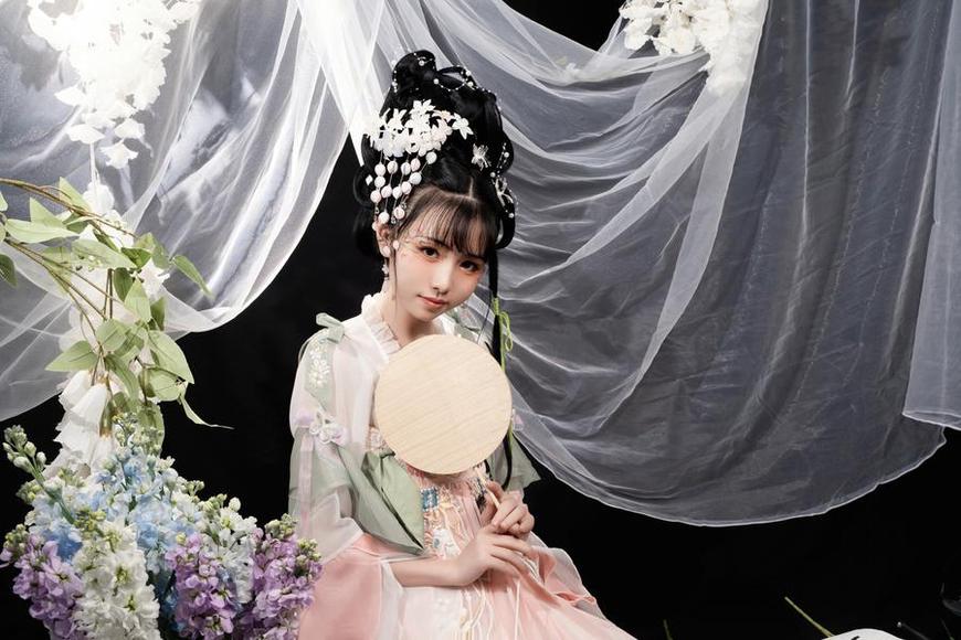 喵小吉花絮无删减在线：超清画质cos作品欣赏-51acg